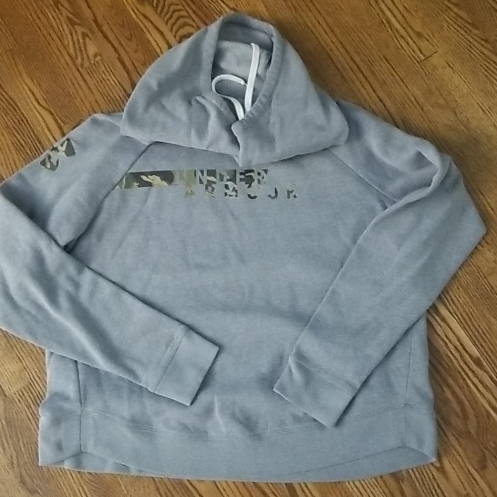 Under Armour Sweatshirt